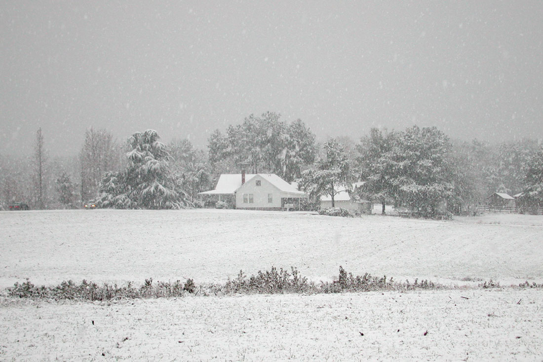 Farm-in-snow