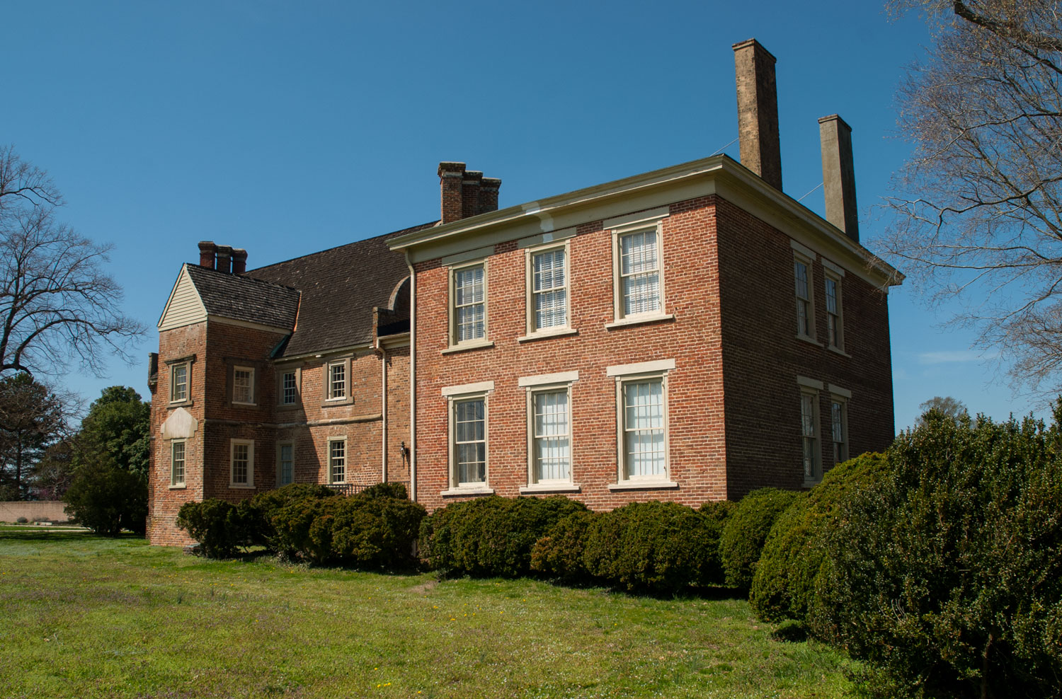 Bacon's Castle: America's Oldest Brick Residence and the Ghosts